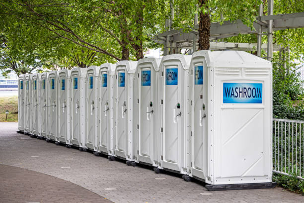 Best Luxury portable toilet rental  in Greilickville, MI